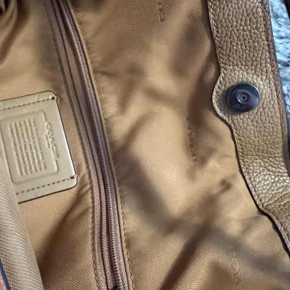 Coach Orange Leather Shoulder Bag with Slouchy Design - Picture 6 of 10
